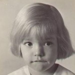 Meet your Posher, Chrissy